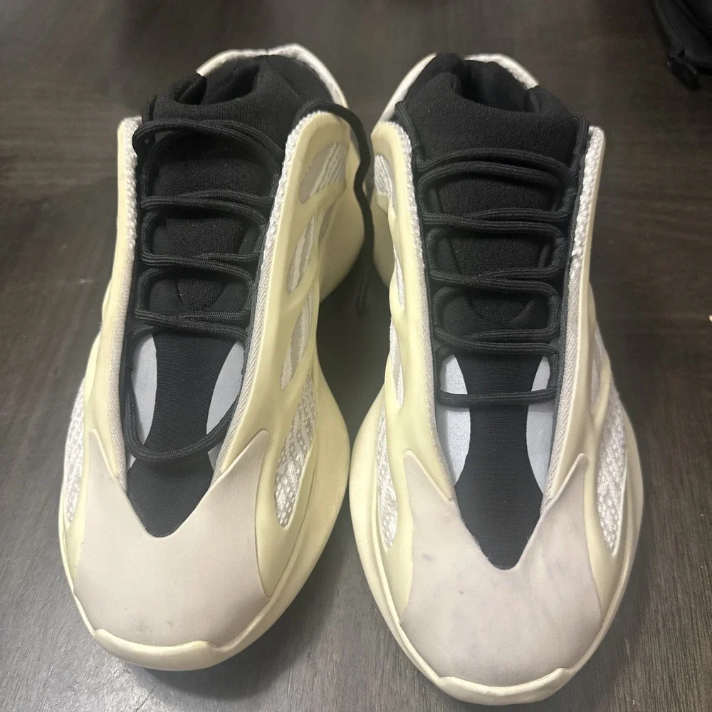 adidas Yeezy Boost 700 V3 Azael FW4980 Preowned Men's Sneaker Mens 9.5